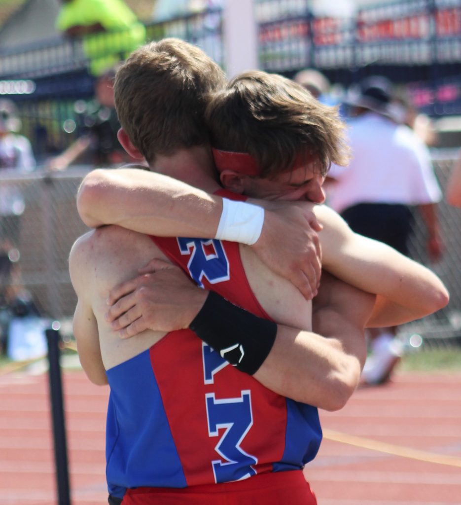 Raiders’ Layton breaks through with PIAA vaulting gold - Herald-Standard
